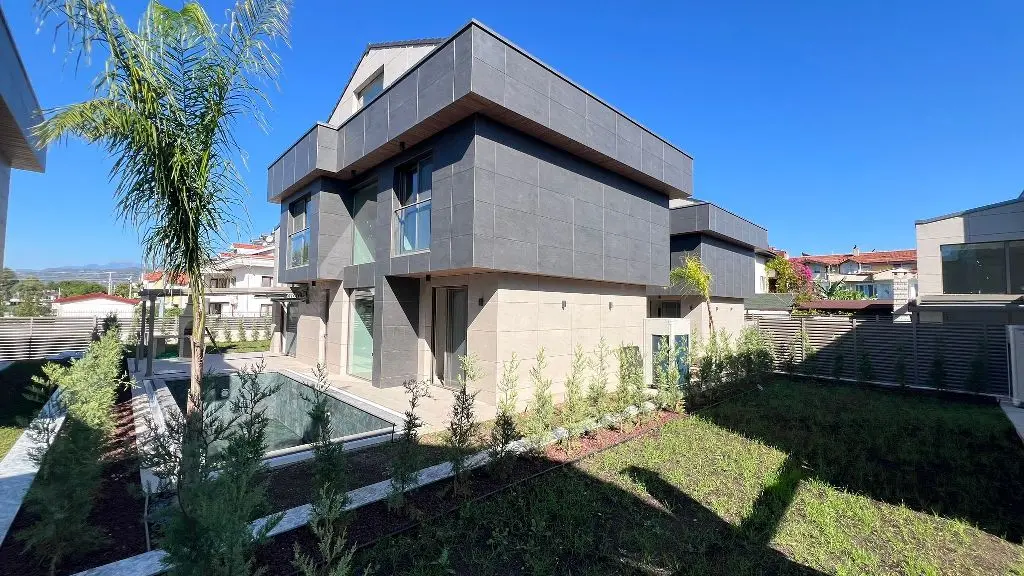 House in Calis